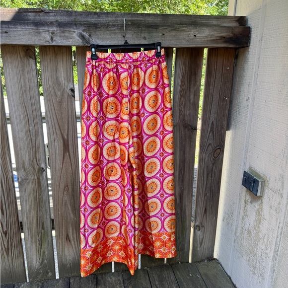 House of Harlow 1960 Pink and Orange Patterned Wide Leg Satin Pants - Picture 5 of 7